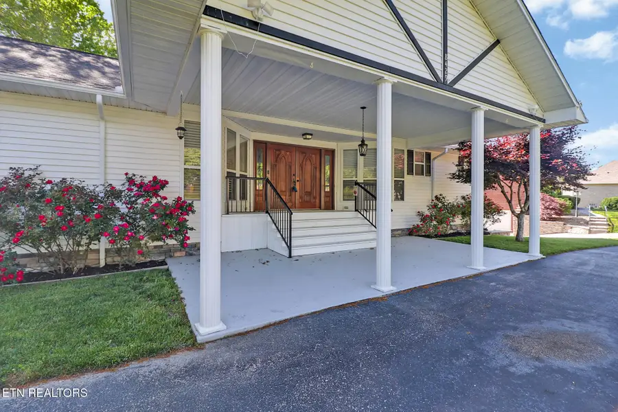 8429 Cherokee Tr, Crossville, TN 38572 - #2