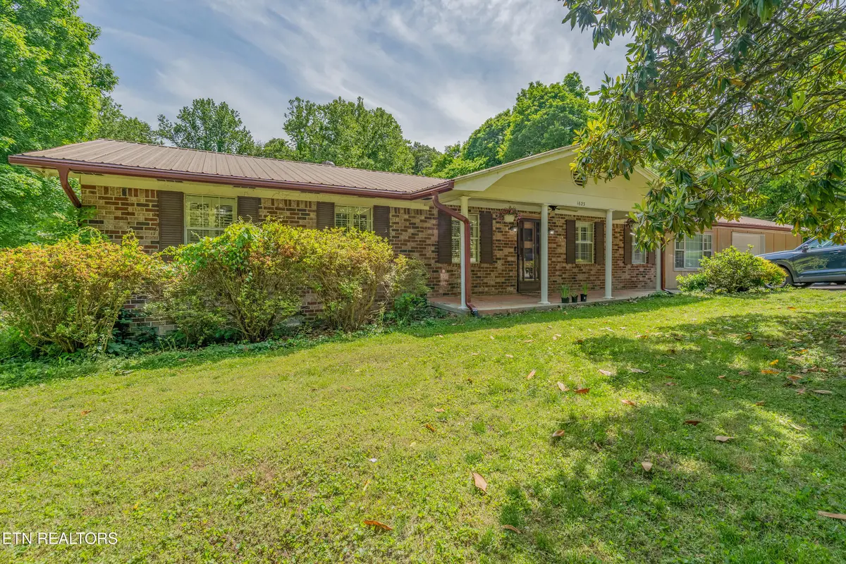 1623 Bluff Rd, Harriman, TN 37748 - #1