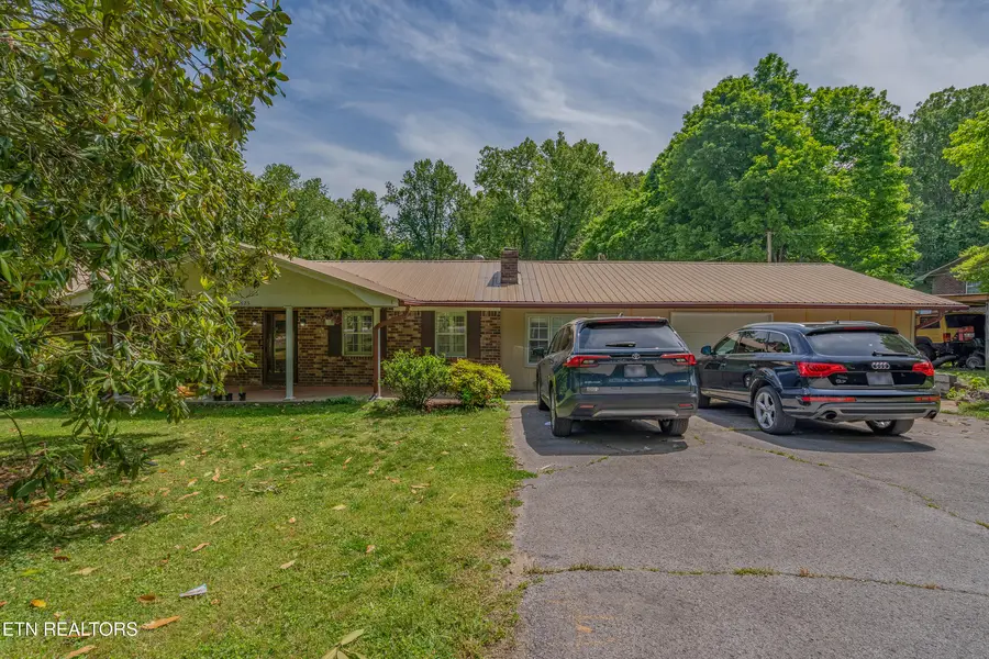 1623 Bluff Rd, Harriman, TN 37748 - #2