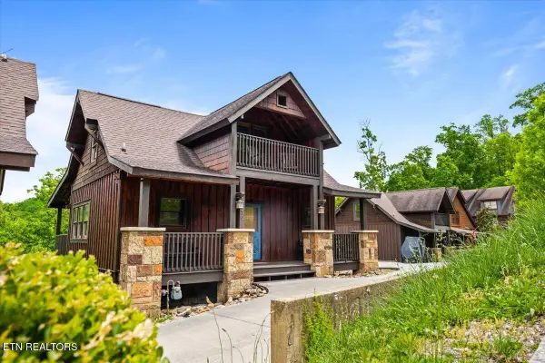 230 Foxwood Drive, Caryville, TN 37714