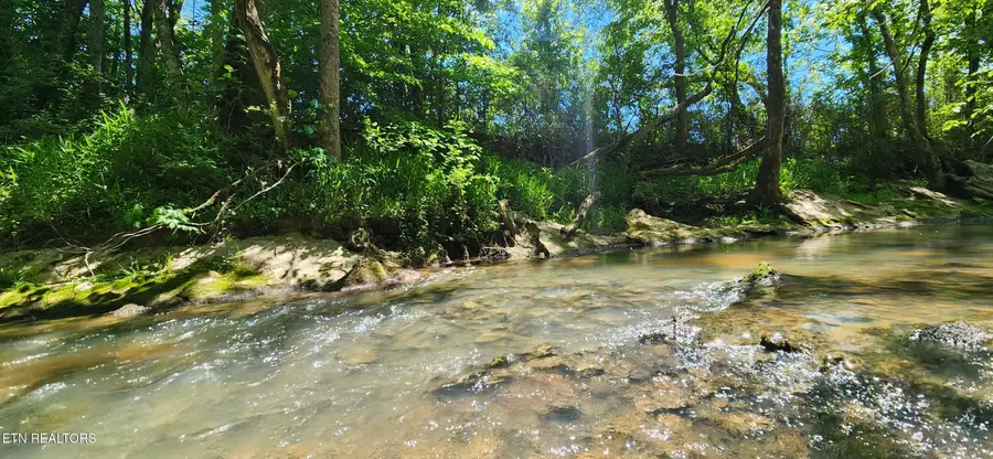 828 Helton Rd, Maryville, TN 37804 - #3