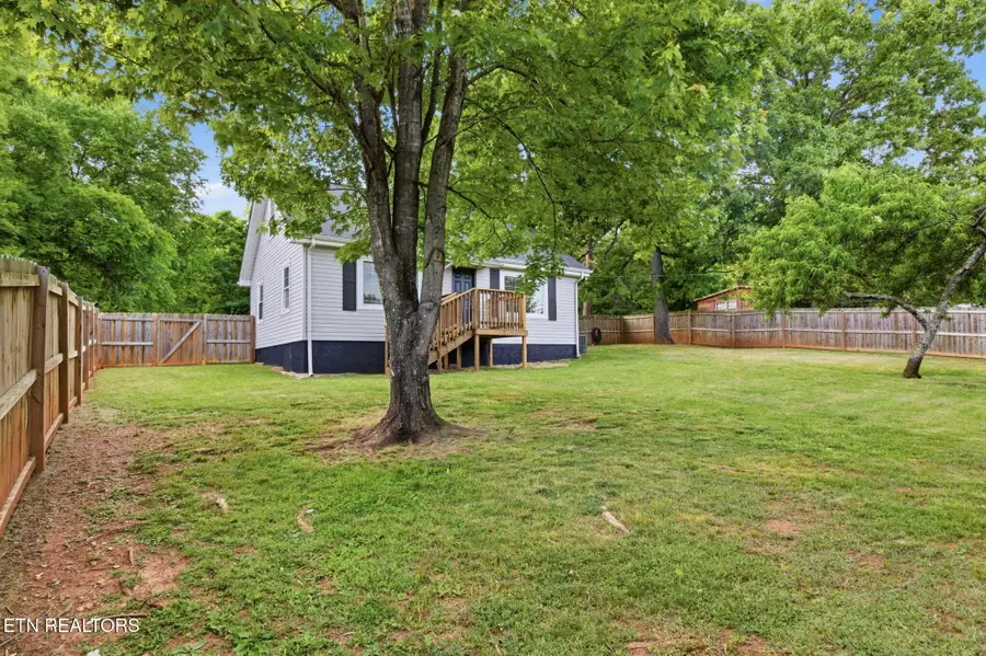 2540 Mentor Rd, Louisville, TN 37777 - #3