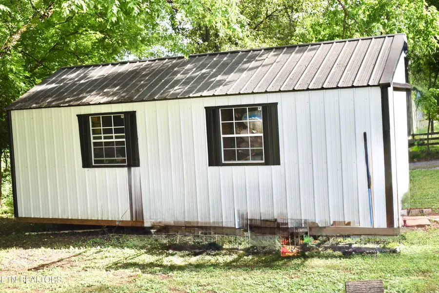 4111 Wrights Ferry Rd, Louisville, TN 37777 - #3
