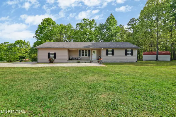 1004 Colony Rd, Grimsley, TN 38565