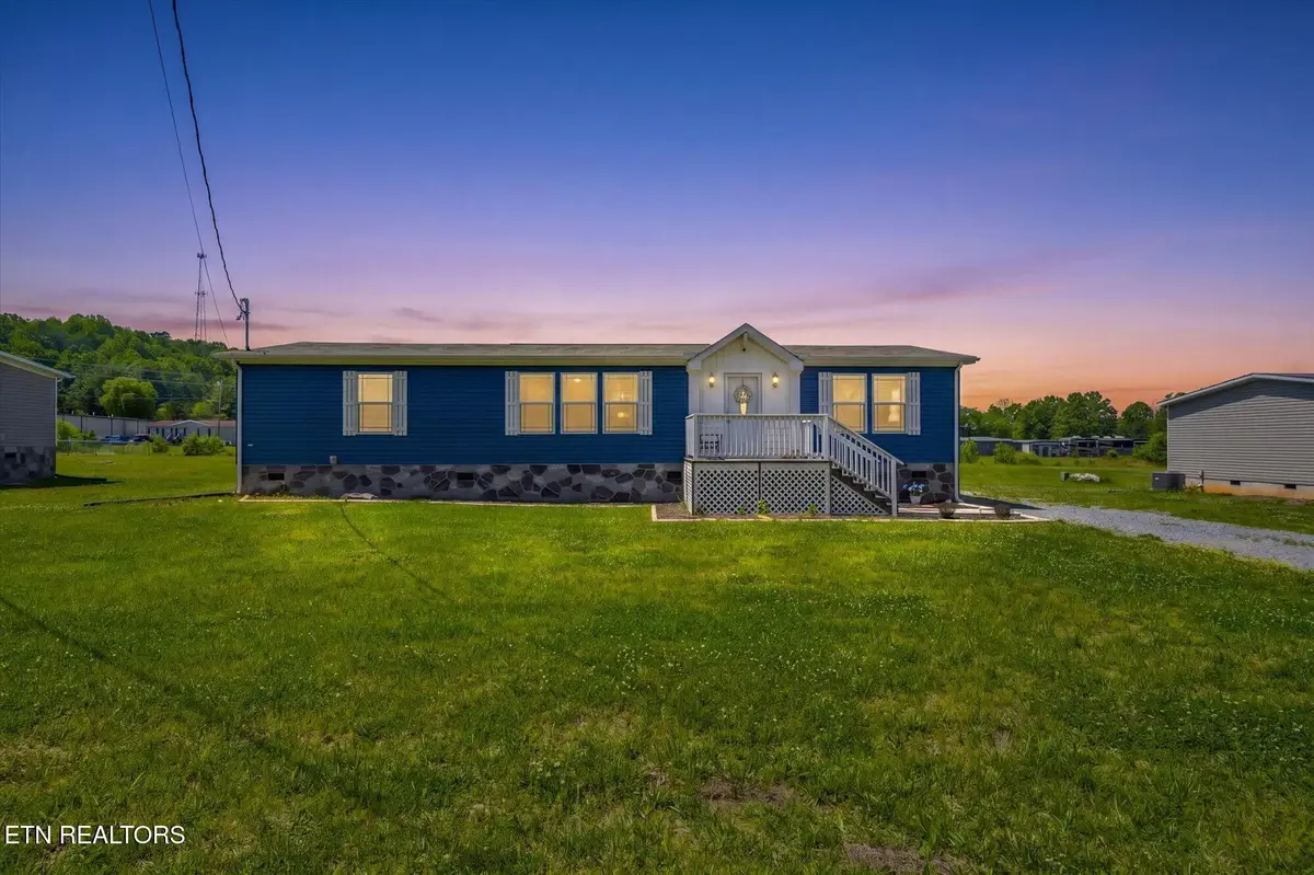 1463 Old Newport Hwy, Dandridge, TN 37725 - #1