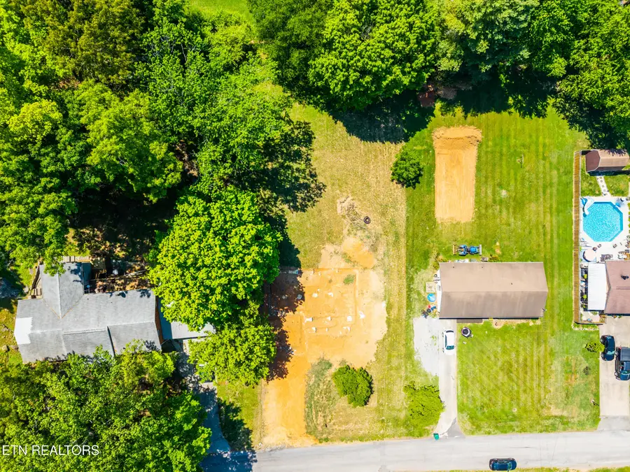 827 Walker Ave, Seymour, TN 37865 - #3