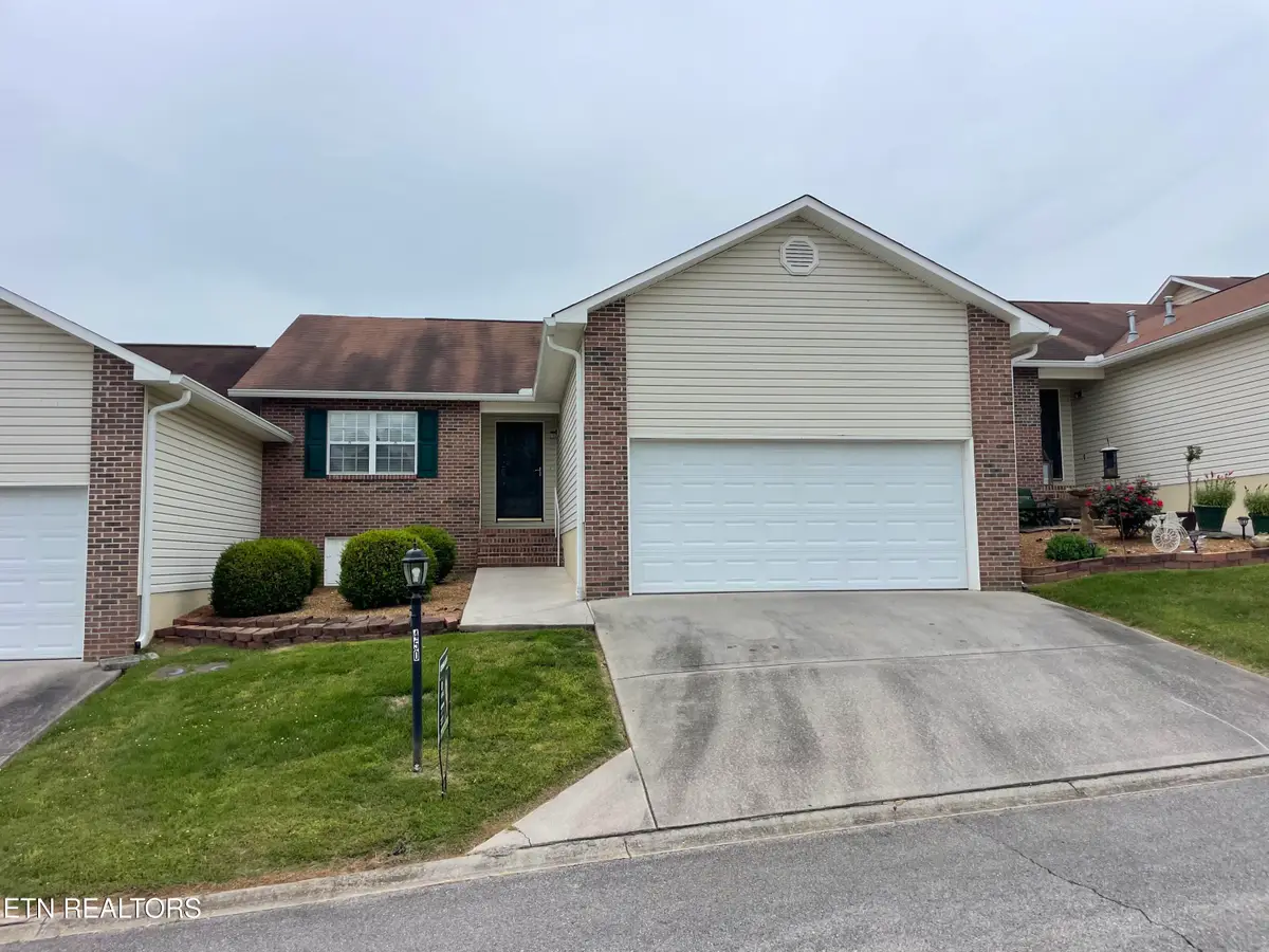 450 Executive Meadows Drive, Lenoir City, TN 37771 - #1