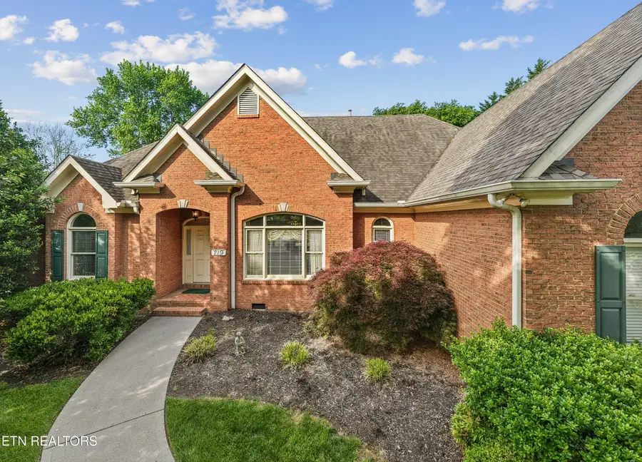 219 Shadowfax Rd, Farragut, TN 37934 - #2