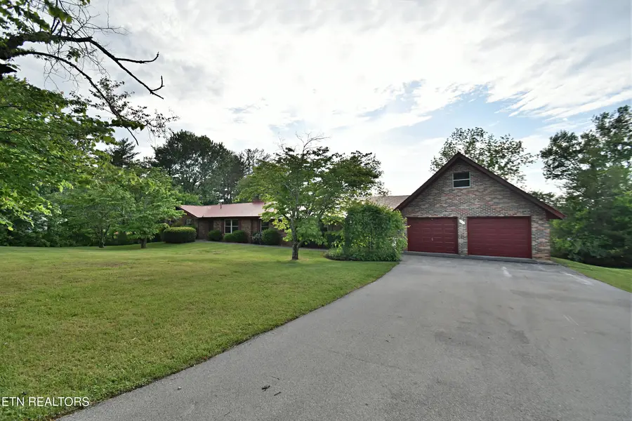 1614 Oak St, Loudon, TN 37774 - #2