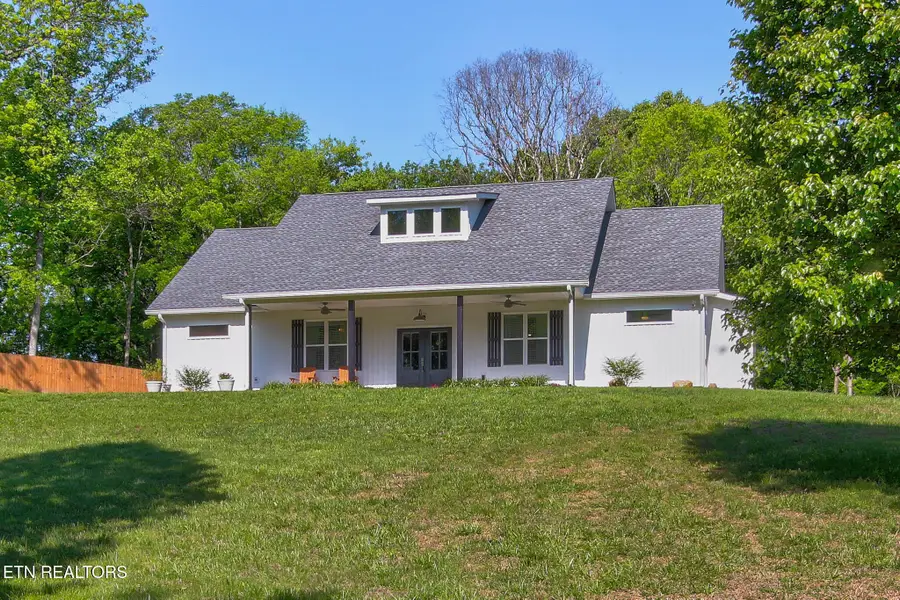 3882 Thomas Cross Rd, Sevierville, TN 37876 - #2