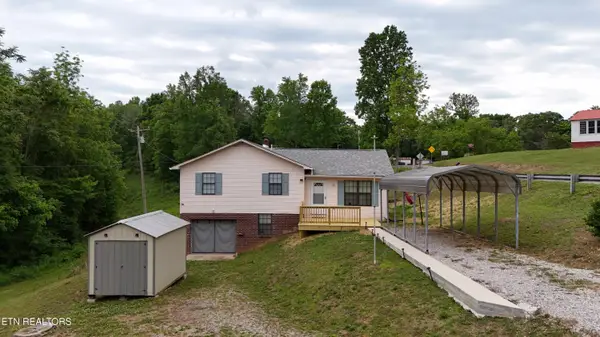 1825 Freehill Rd, Celina, TN 38551