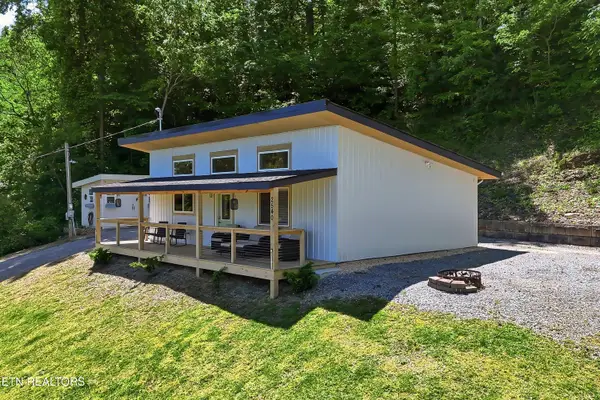 2540 Pittman Center Rd, Sevierville, TN 37876