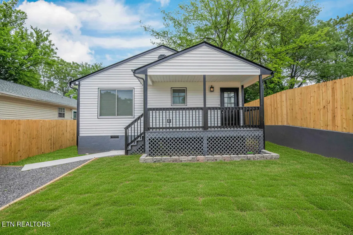 930 W Oldham Ave, Knoxville, TN 37921 - #1