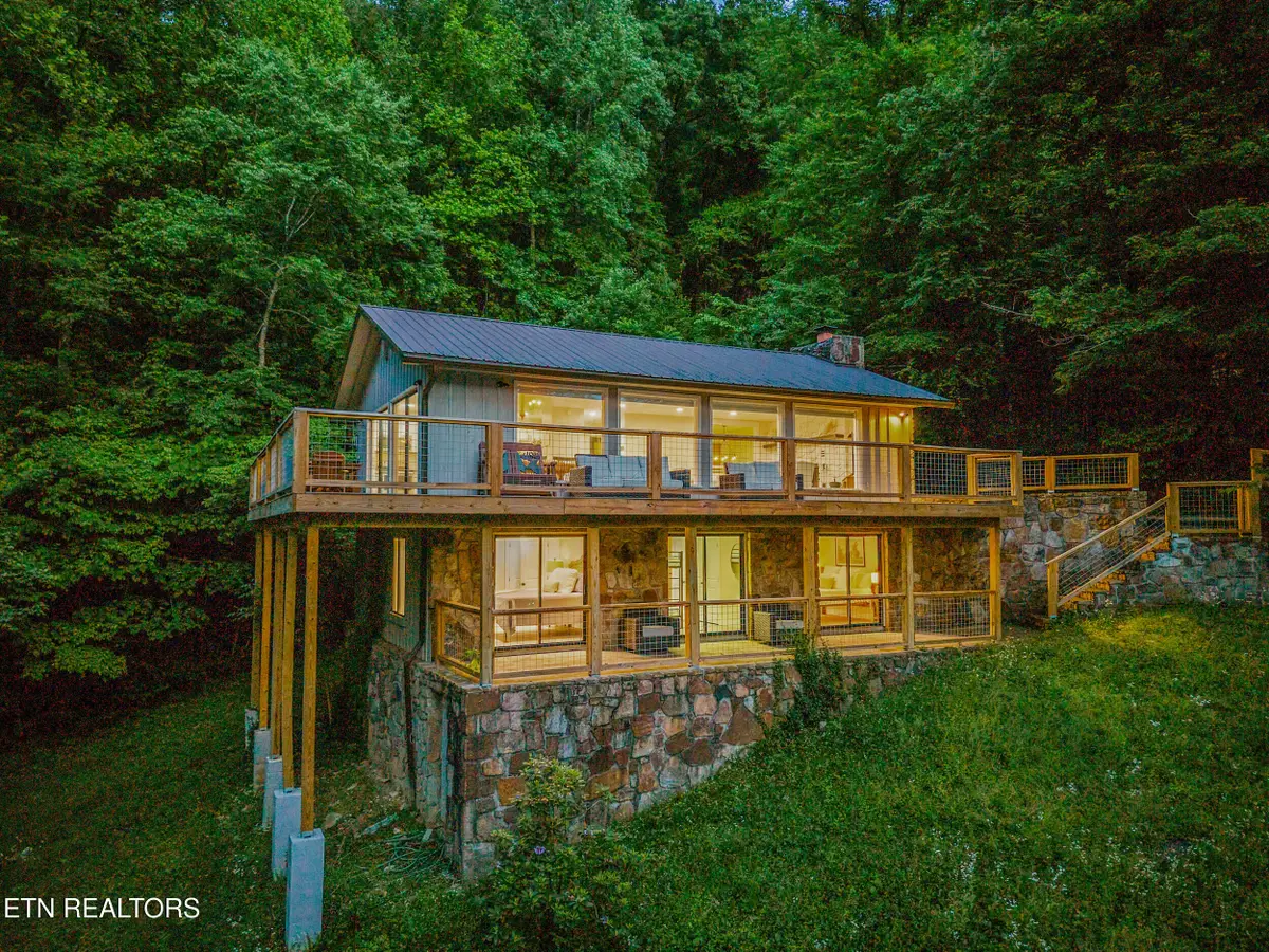 341 Lewis Clabo Rd, Gatlinburg, TN 37738 - #1