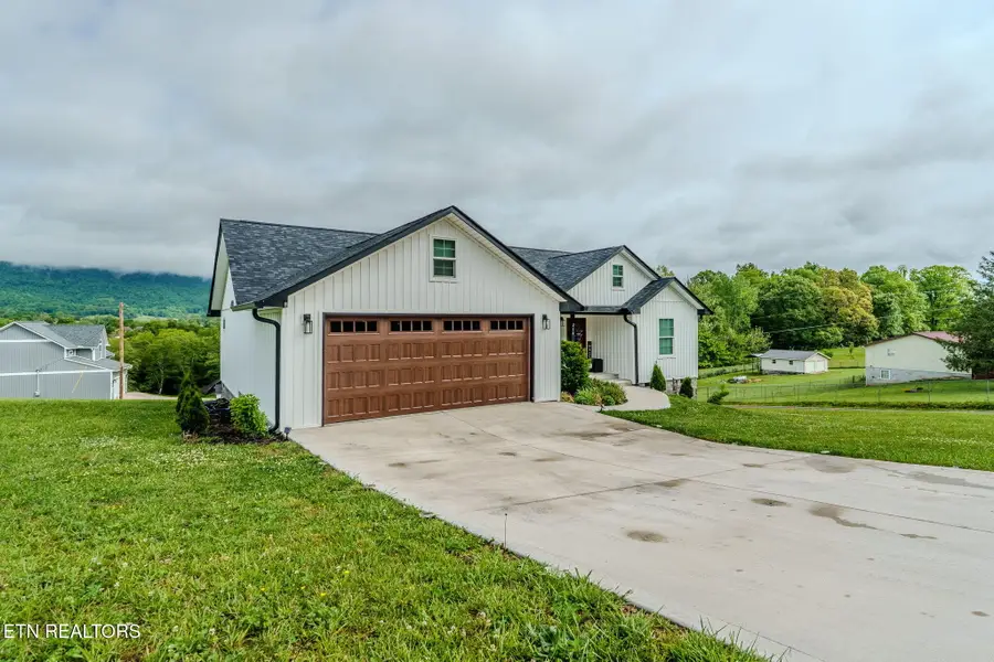 214 Morton Rd, Lafollette, TN 37766 - #2