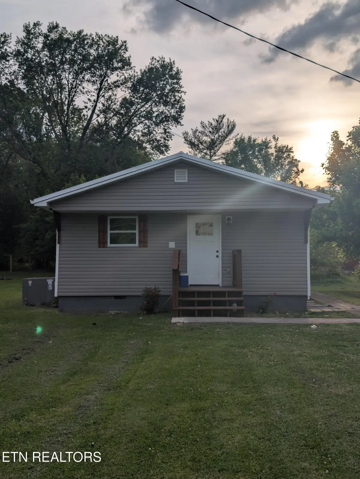 1801 Exeter Ave, Middlesboro, KY 40965 - #1