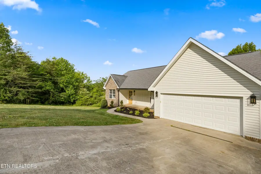 108 Breezewood Circle, Clinton, TN 37716 - #3