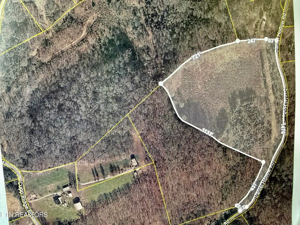 427 Daniel Hollow Rd, New Tazewell, TN 37825 - #1