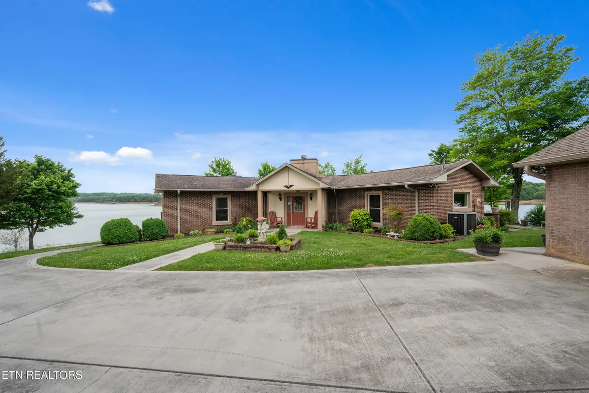 901 Lake Smoky Rd, Sevierville, TN 37876 - #1