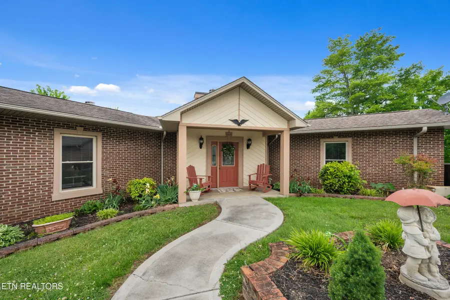 901 Lake Smoky Rd, Sevierville, TN 37876 - #2