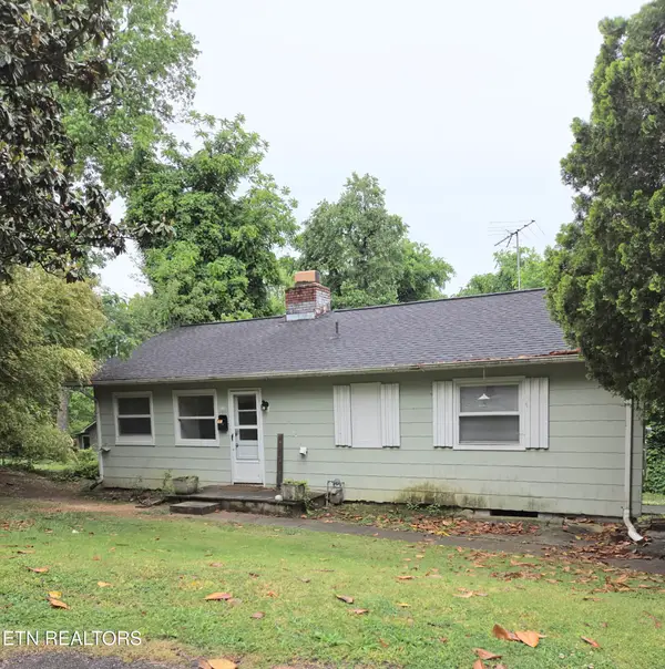 620 Pennsylvania Ave, Oak Ridge, TN 37830