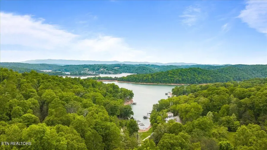 1186 Deerfield Way, Lafollette, TN 37766 - #2