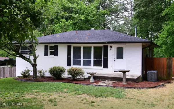 102 Henderson Lane, Oak Ridge, TN 37830