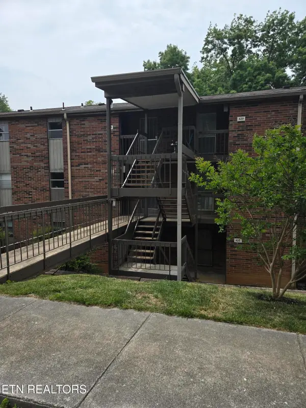 435 Canberra Drive, Knoxville, TN 37923
