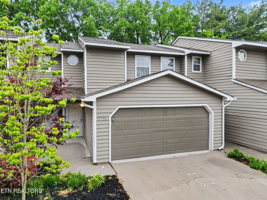 7751 Village Drive, Knoxville, TN 37919 - #2