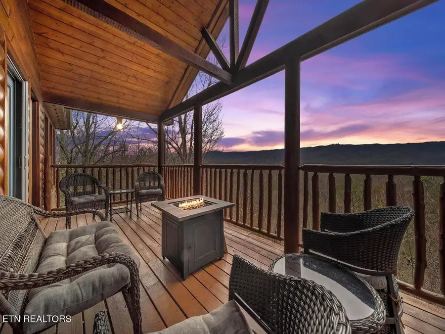922 Scenic Tr, Gatlinburg, TN 37738 - #3