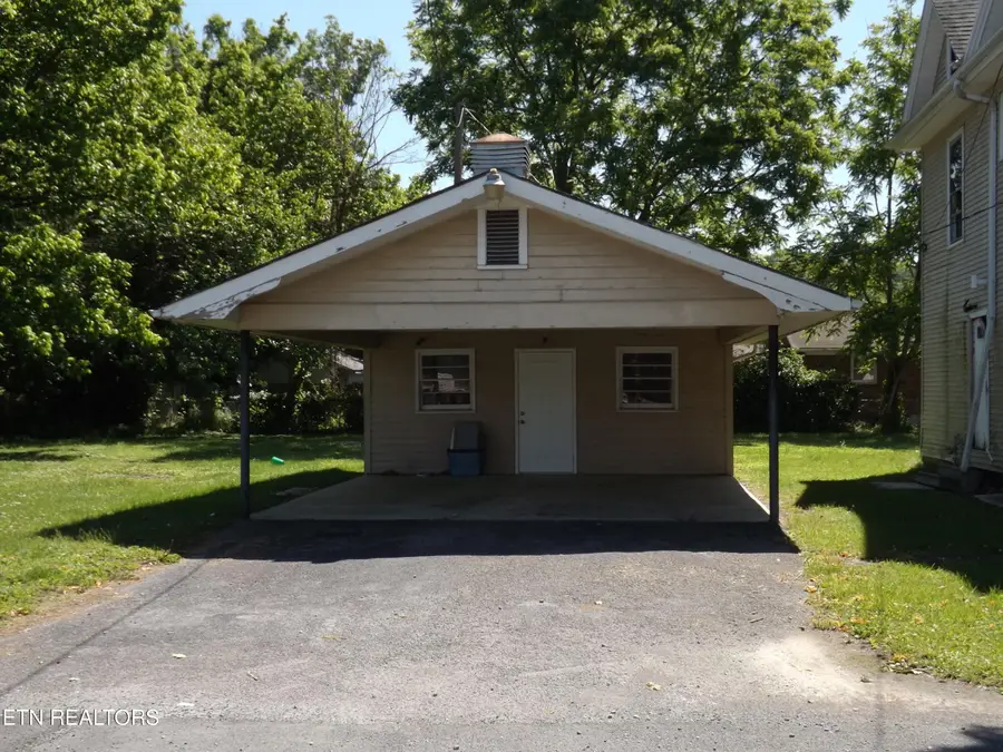 316 Exeter Ave, Middlesboro, KY 40965 - #2