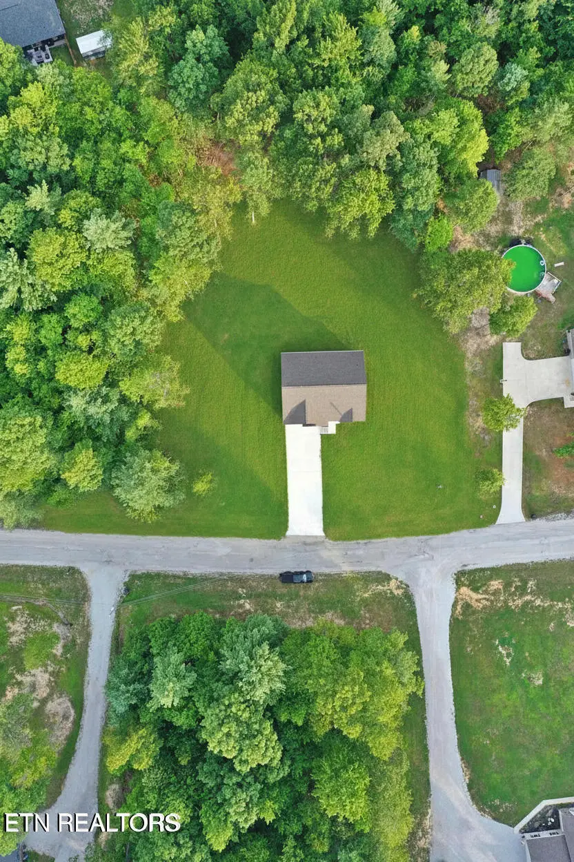 1045 Toomey Falls Rd, Oneida, TN 37841 - #2