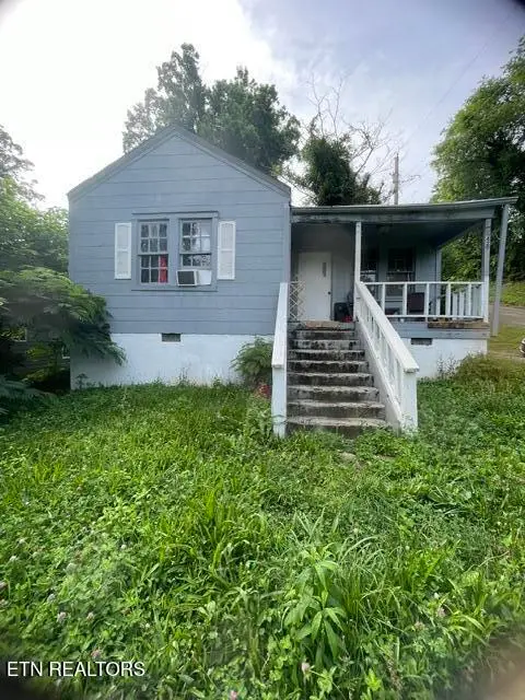 429 Sewanee St, Harriman, TN 37748 - #3