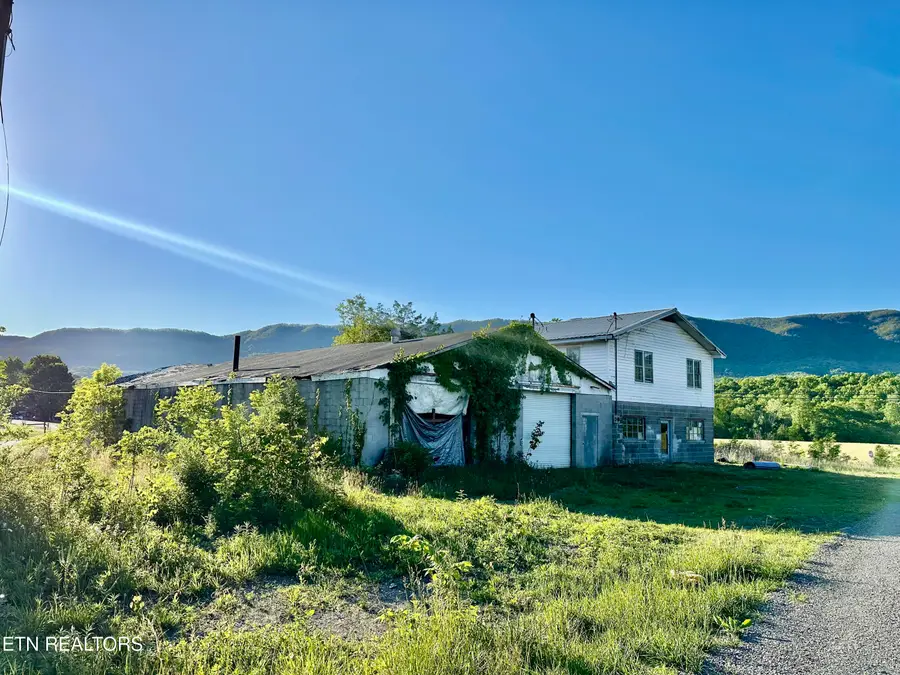 118 Haines Rd, Ewing, VA 24248 - #2