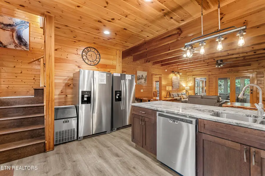 315 Caney Creek Rd, Pigeon Forge, TN 37863 - #2