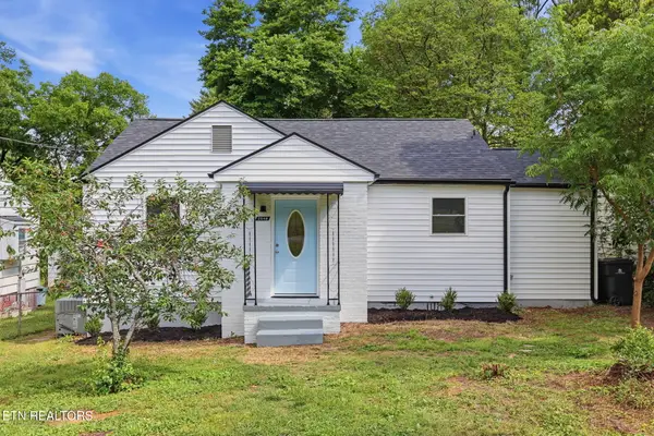 2548 Larkwood Lane, Knoxville, TN 37921