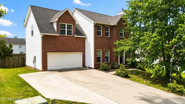 2904 Oakleigh Township Drive, Knoxville, TN 37921