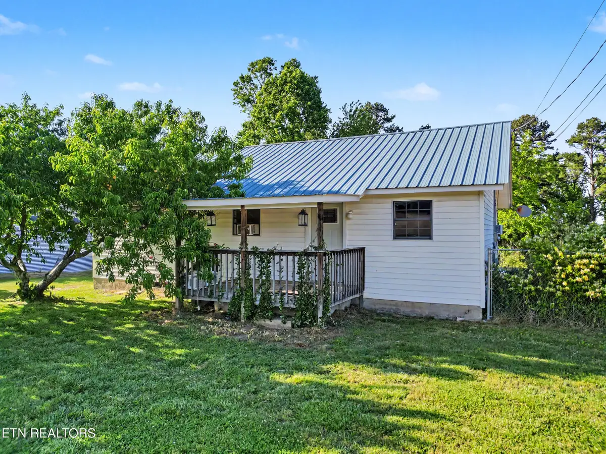 2146 Snodgrass Rd, New Tazewell, TN 37825 - #1