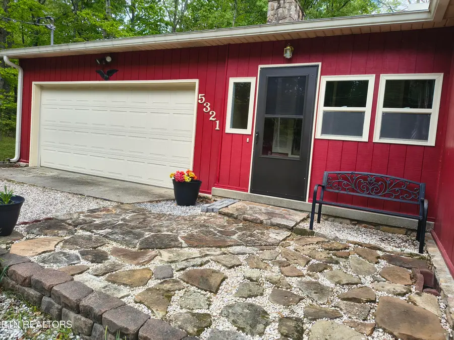 5321 Pawnee Rd, Crossville, TN 38572 - #2