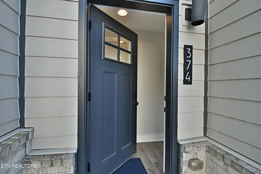 374 Mccormick St, Knoxville, TN 37920 - #3