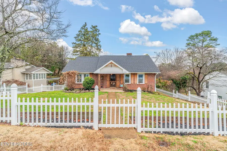 5408 Villa Rd, Knoxville, TN 37918 - #3