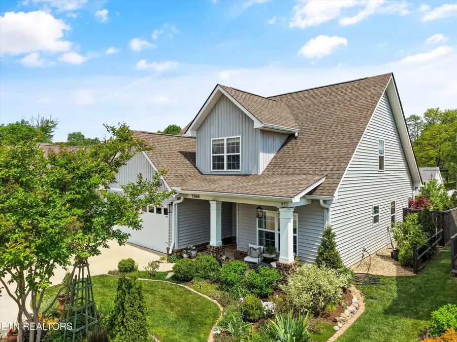 1566 Mills St, Alcoa, TN 37701 - #2