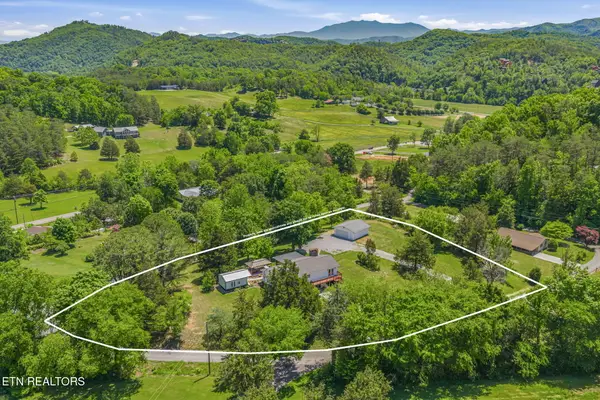 1732 Ed Huff Circle, Sevierville, TN 37876