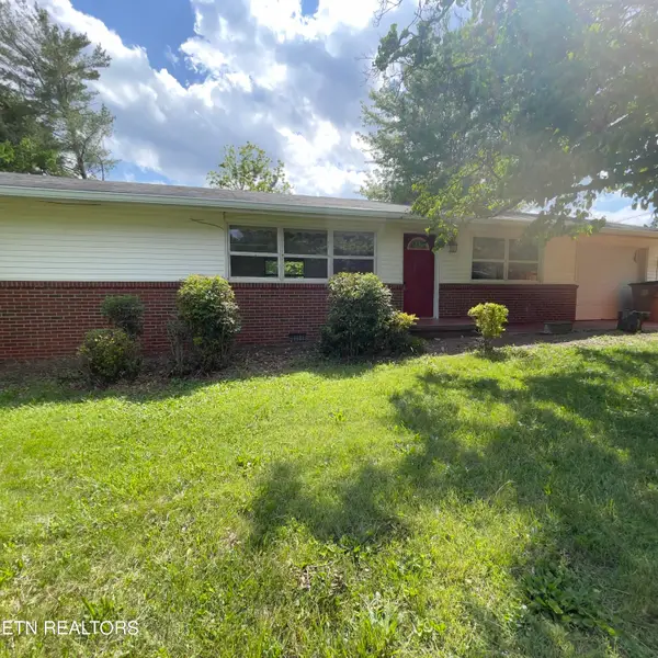 4324 Crestfield Rd, Knoxville, TN 37921