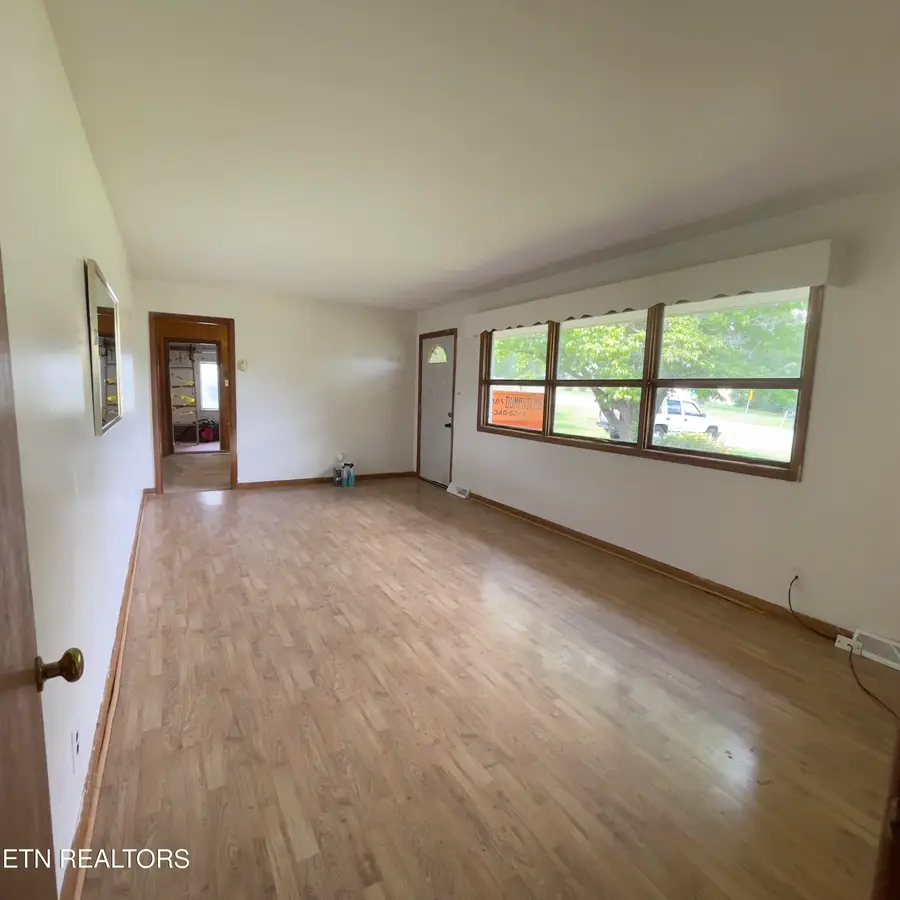 4324 Crestfield Rd, Knoxville, TN 37921 - #3