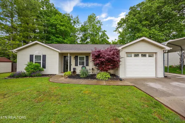7674 Trey Oaks Lane, Knoxville, TN 37918