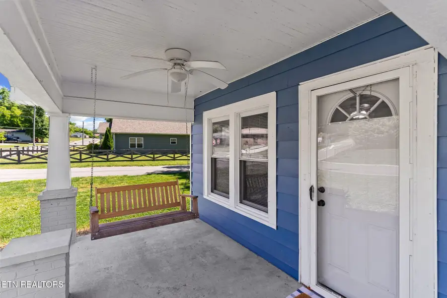 300 Hillcrest St, Clinton, TN 37716 - #3