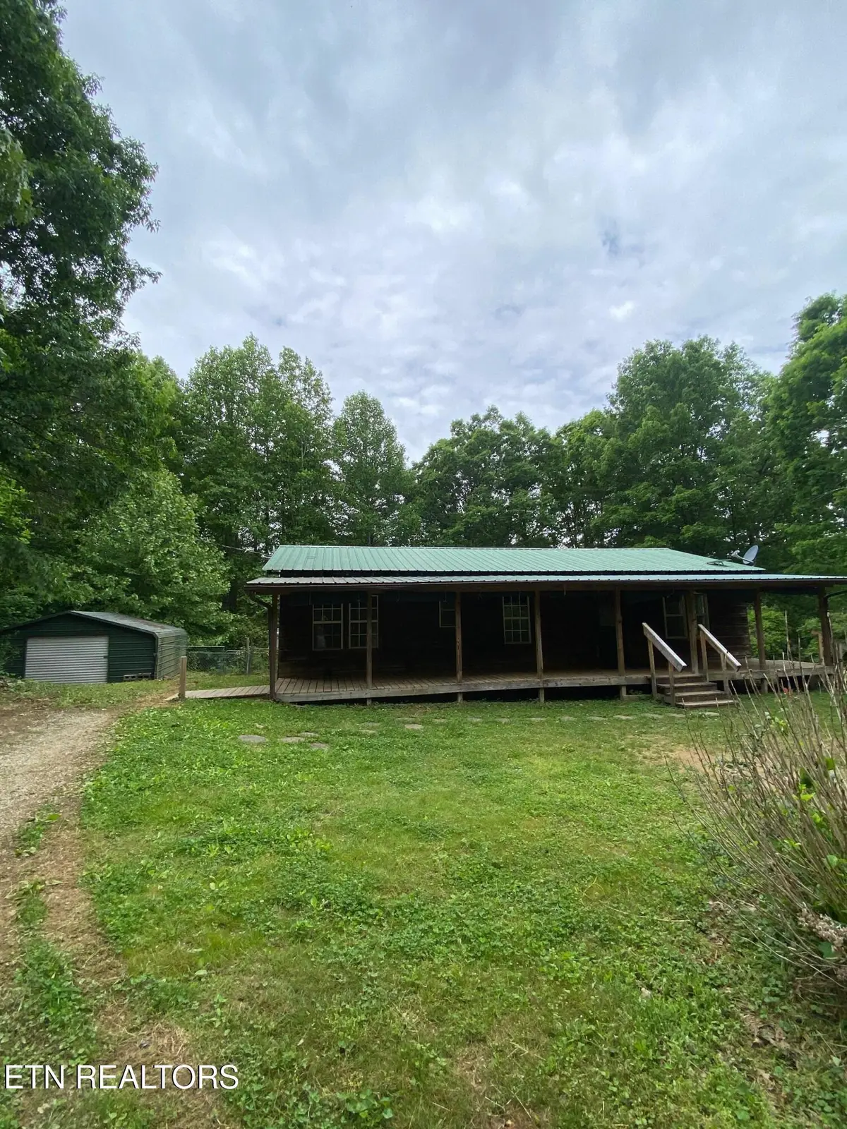 129 Shields Branch Rd, Tellico Plains, TN 37385 - #1