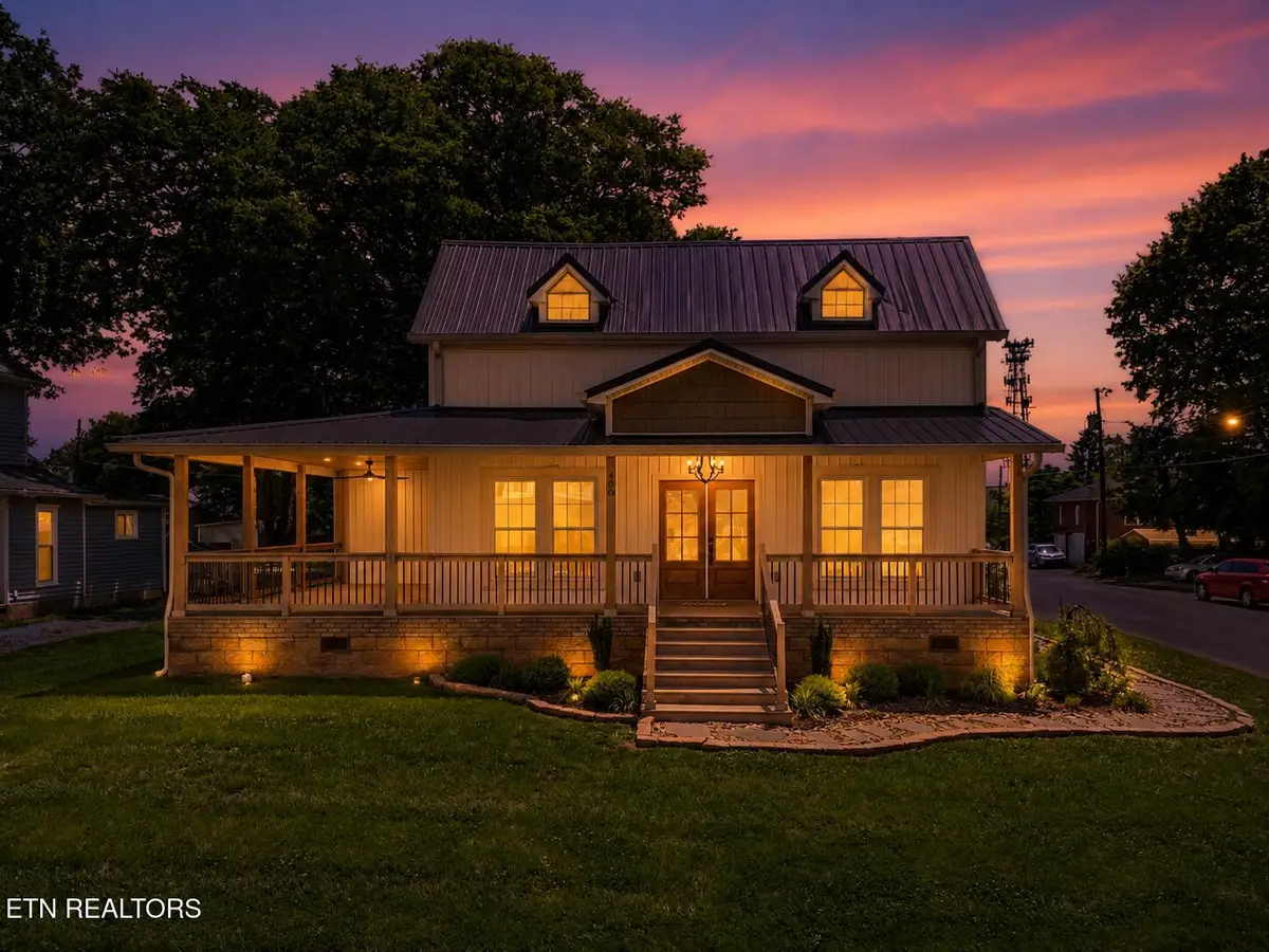 400 E 4th North St, Morristown, TN 37814 - #1