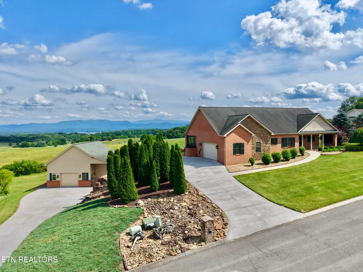 127 Golf View Blvd, Dandridge, TN 37725 - #1